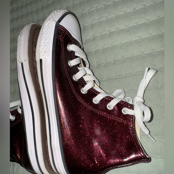 Shimmer black cherry high top Chuck Taylor converse big kids size 3. GUC - Picture 4 of 10